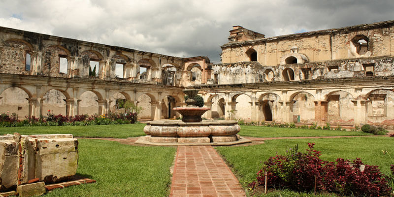 Ruinas de una iglesia colonial en La Antigua
